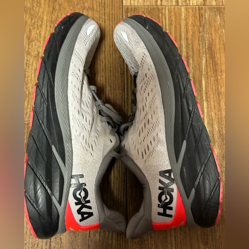 Hoka Clifton 8